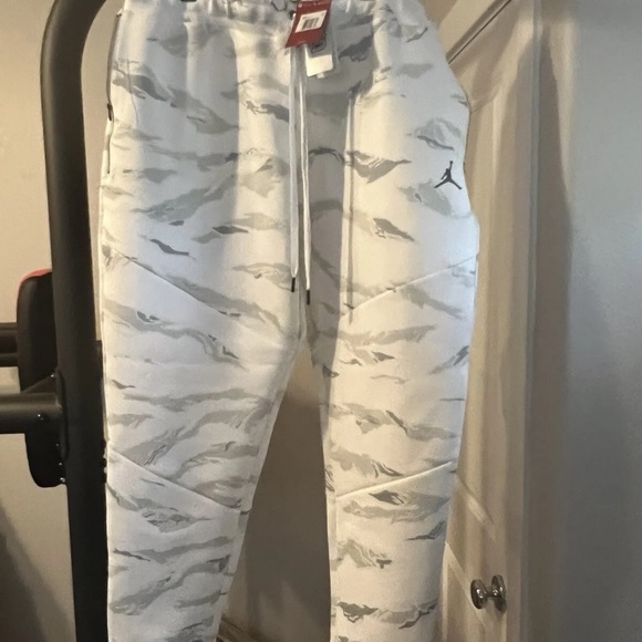 Jordan Engineered Winter Tech Flight Camo suit - Picture 10 of 11